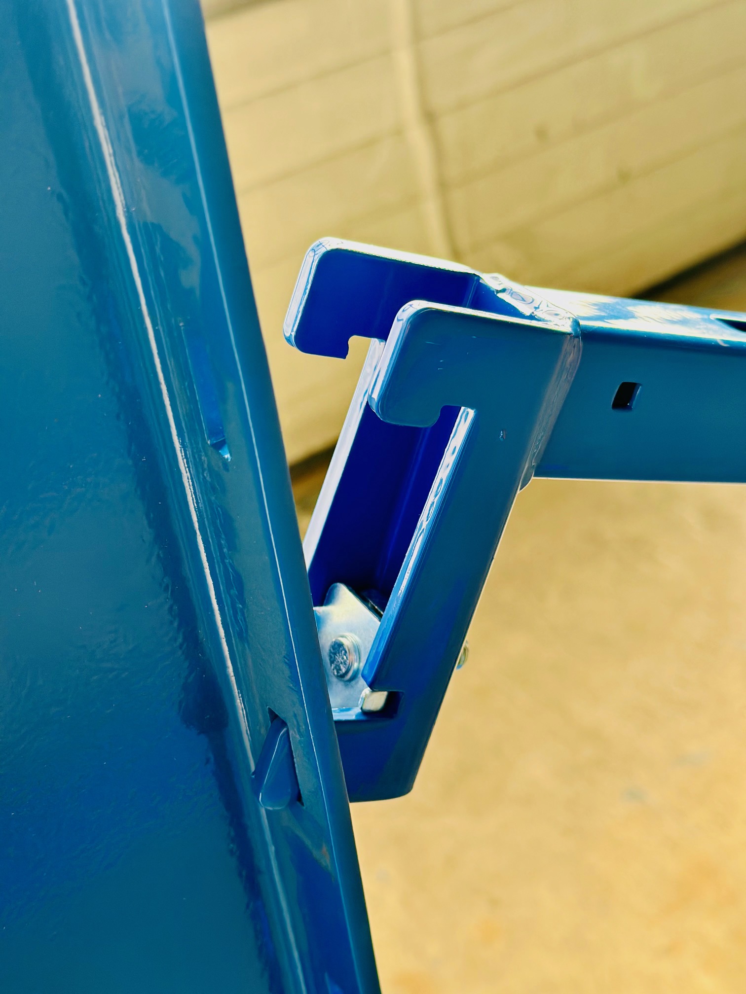 Kragarmregal – 3,15 lfm | Höhe 200 cm | Tiefe 81 cm | 4 Ebenen | 140 kg/Arm | META Multistrong